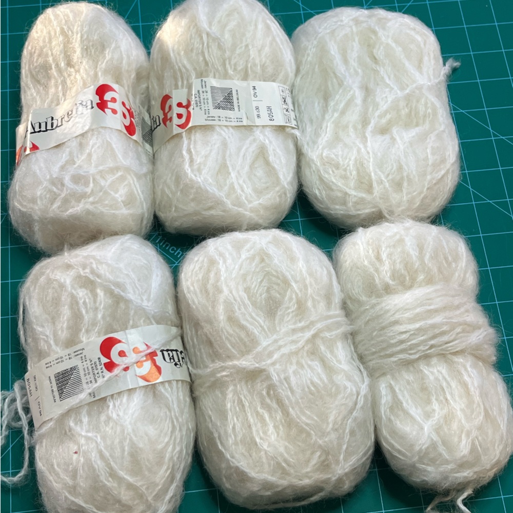 Luxurious White Yarn for Fiber Arts